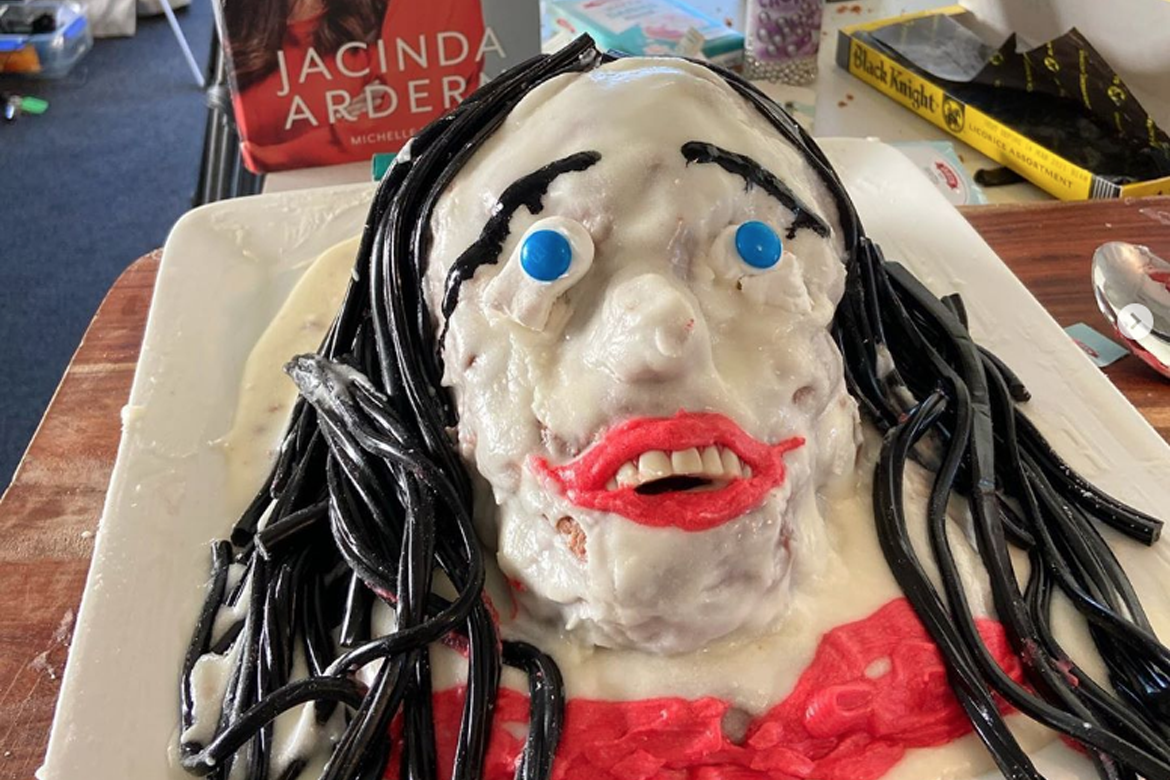 TV presenter turns idol into horror cake